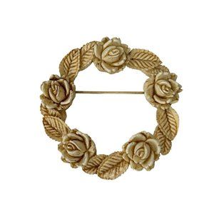 Brooch Pin Vintage 1960s Resin Rose Wreath Antiqued White 2" Diameter